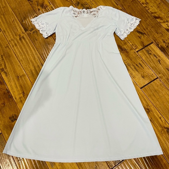 Vintage Confezione Anna blue silky nightgown muumuu nightie with lace - Picture 5 of 8